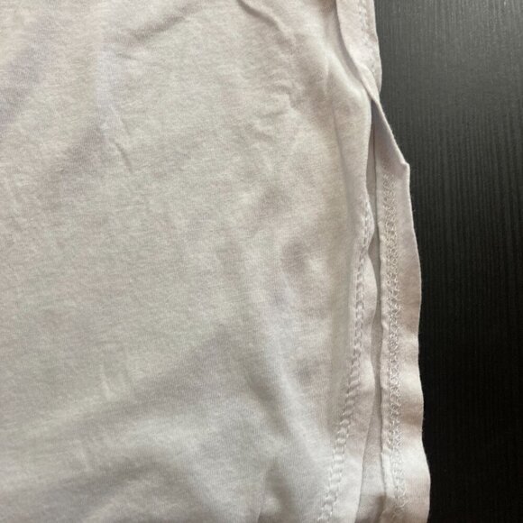 U2B SMALL T-SHIRT SIZE SMALL /WHITE- ROUNDED SIDE SLITS - Picture 5 of 9